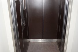 The elevator at Bolognalaan 101
